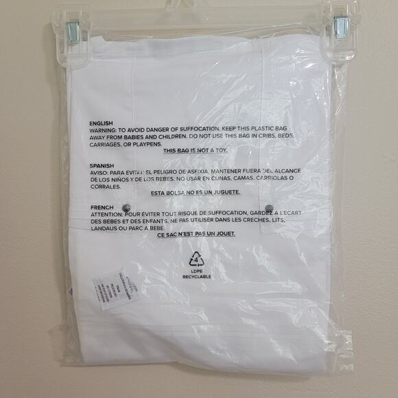 NWT Healing Hands V Neck White Scrub Top SZ Small - Picture 3 of 3